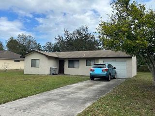 2216 18th Avenue SW, Vero Beach, FL 32962