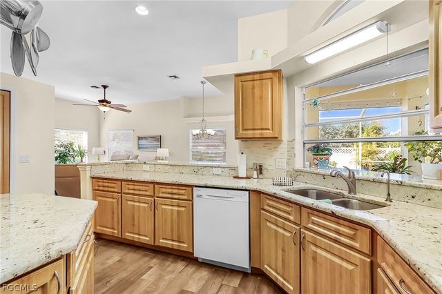 531 SE 33rd ST, Cape Coral, FL 33904