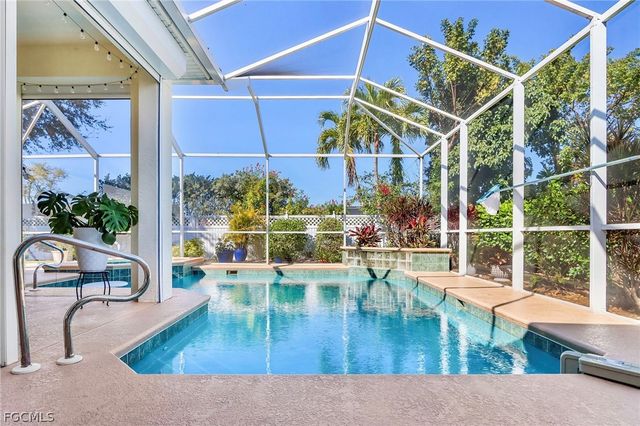 531 SE 33rd ST, Cape Coral, FL 33904