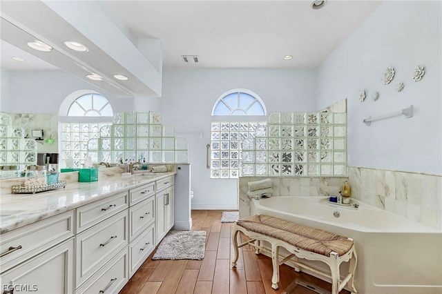 531 SE 33rd ST, Cape Coral, FL 33904