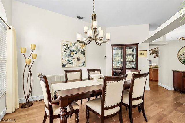 531 SE 33rd ST, Cape Coral, FL 33904