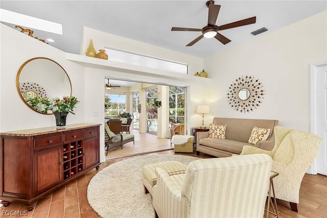 531 SE 33rd ST, Cape Coral, FL 33904