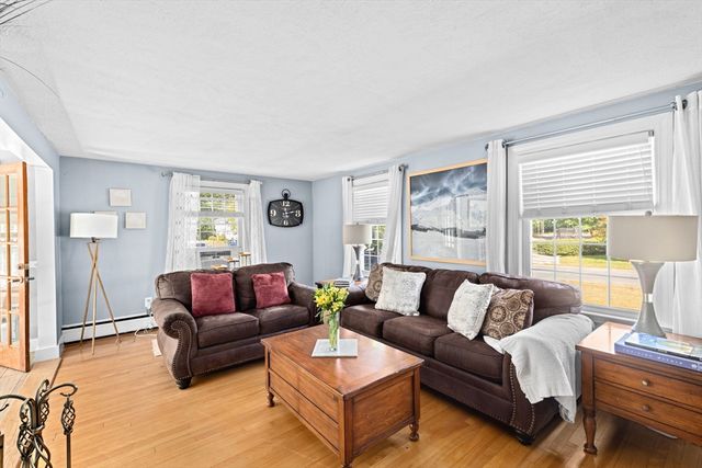 4 Country Drive, Hingham, MA 02043