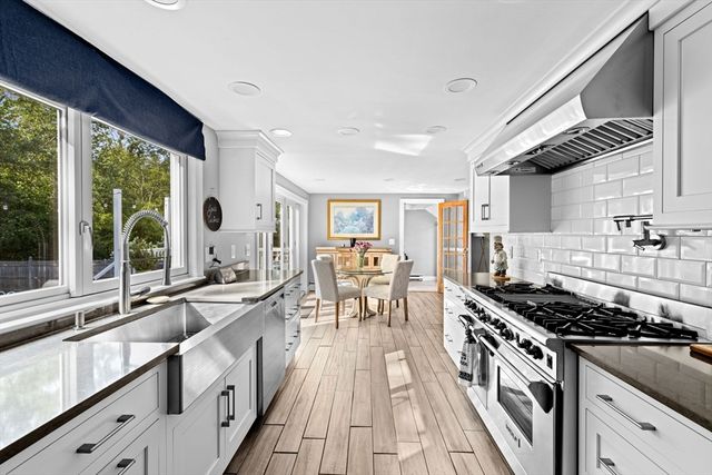 4 Country Drive, Hingham, MA 02043