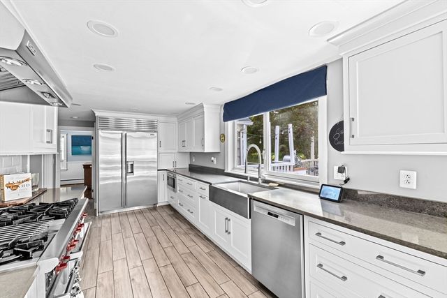 4 Country Drive, Hingham, MA 02043