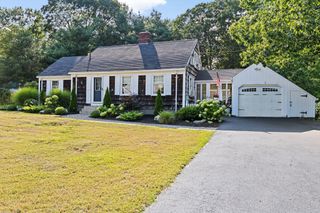 4 Country Drive, Hingham, MA 02043