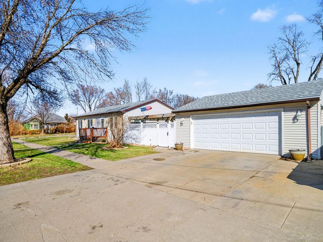 201 S 18TH Street, Council Bluffs, IA 51501