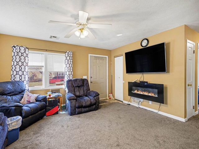 201 S 18TH Street, Council Bluffs, IA 51501