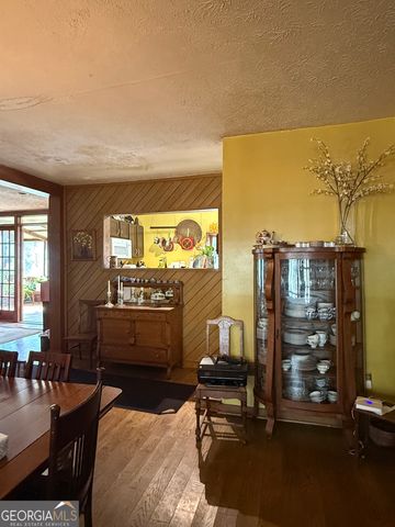 1675 Hi Roc Road NE, Conyers, GA 30012