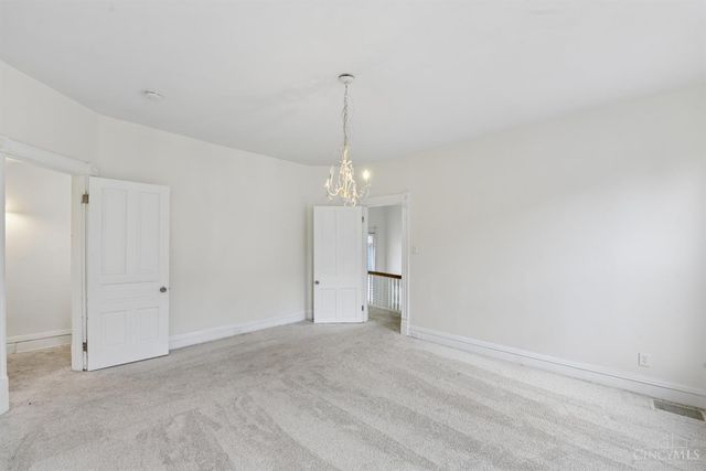 1723 Kinney Avenue, Cincinnati, OH 45207