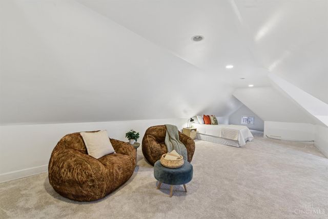 1723 Kinney Avenue, Cincinnati, OH 45207