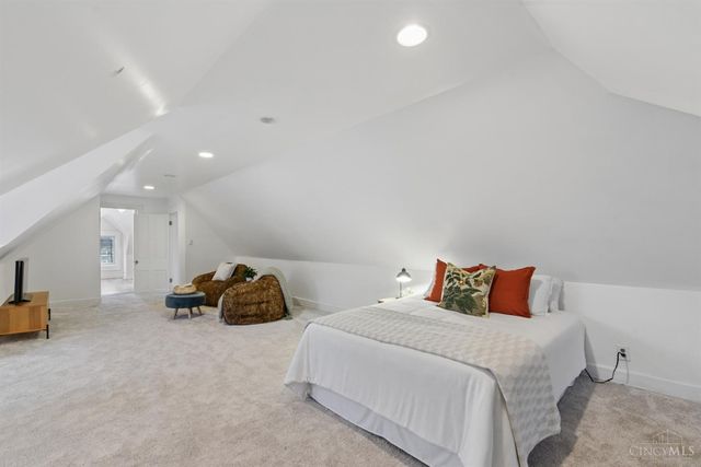 1723 Kinney Avenue, Cincinnati, OH 45207