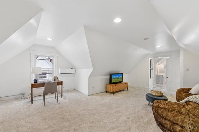 1723 Kinney Avenue, Cincinnati, OH 45207