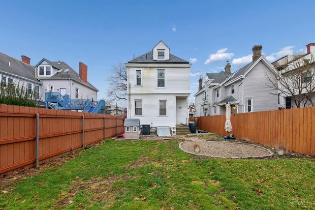 1723 Kinney Avenue, Cincinnati, OH 45207