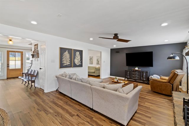 2400 BRACHTON AVE, Germantown, TN 38139