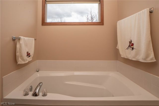 3556 Blake Road, Seville, OH 44273