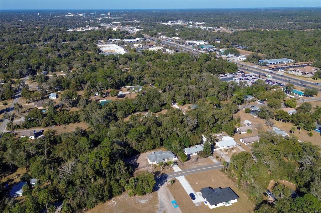 Image 26 of property listing at 250 DEERFOOT ROAD, Deland, FL 32720