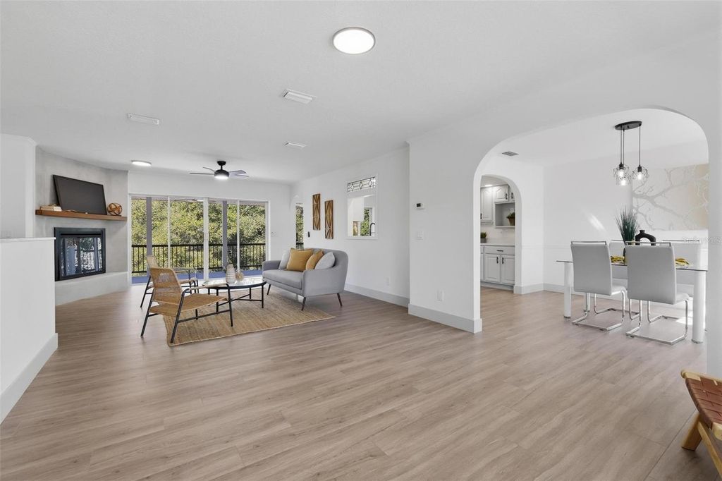 Image 6 of property listing at 250 DEERFOOT ROAD, Deland, FL 32720