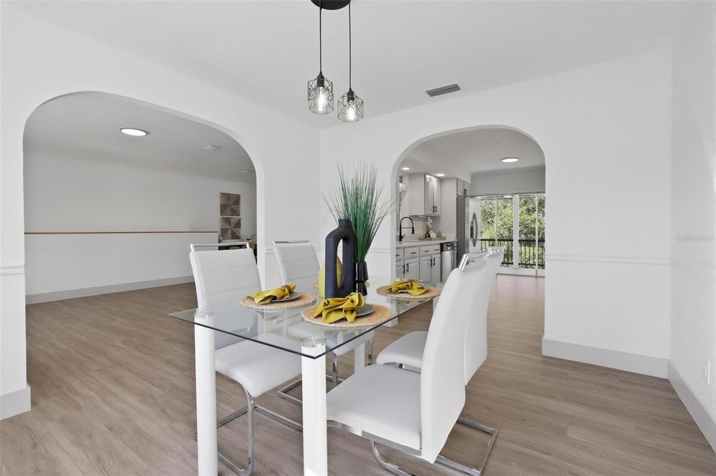 Image 9 of property listing at 250 DEERFOOT ROAD, Deland, FL 32720