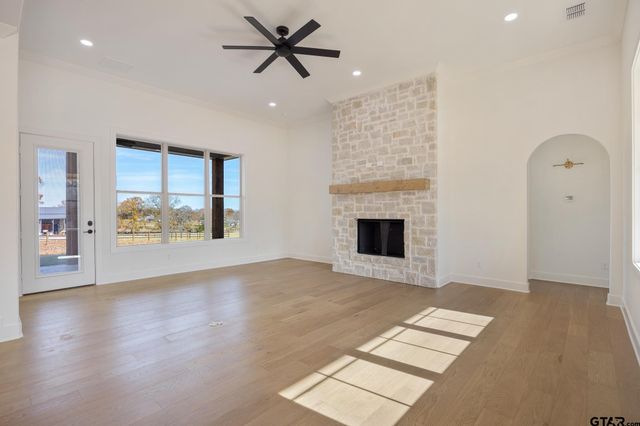 22039 CR 3312, Chandler, TX 75758