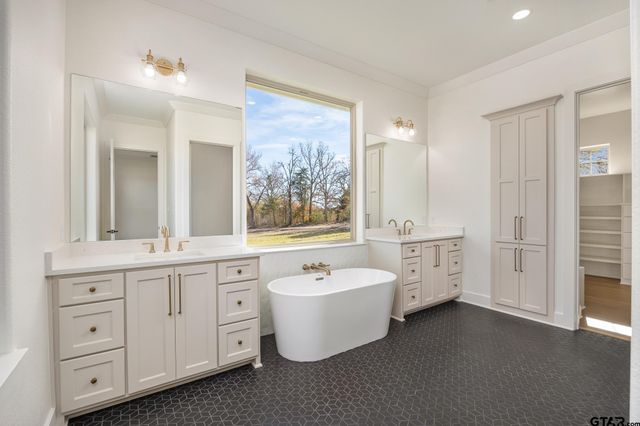 22039 CR 3312, Chandler, TX 75758