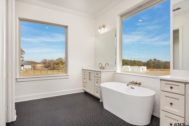 22039 CR 3312, Chandler, TX 75758