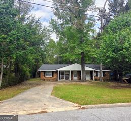 3733 Lindsey Drive, Macon, GA 31206