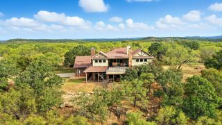 735 Gresham Lane, Jacksboro, TX 76458