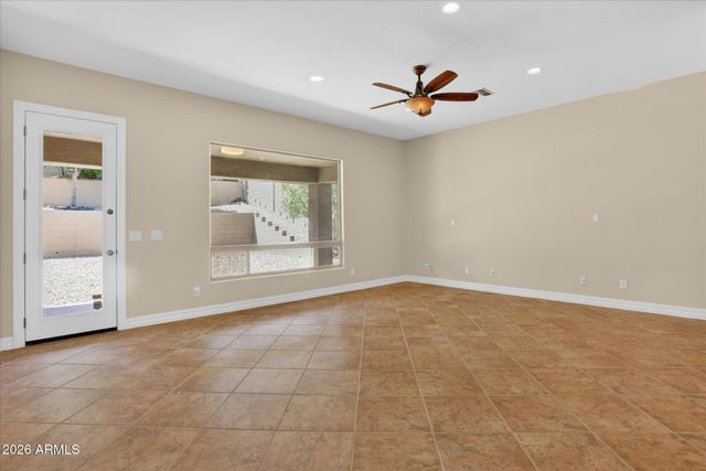 6931 W DALE Lane, Peoria, AZ 85383