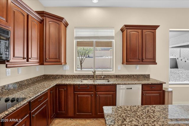 6931 W DALE Lane, Peoria, AZ 85383