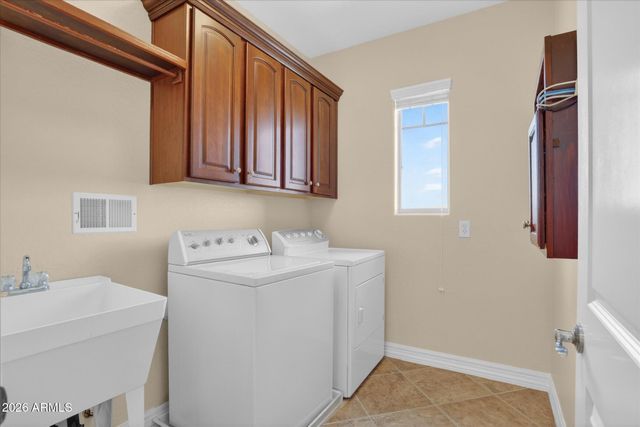 6931 W DALE Lane, Peoria, AZ 85383