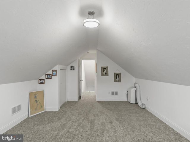 9 DARLYN DR, Littlestown, PA 17340