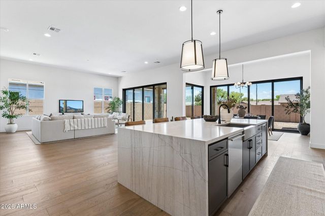 1541 E NOLAN Place, Chandler, AZ 85249
