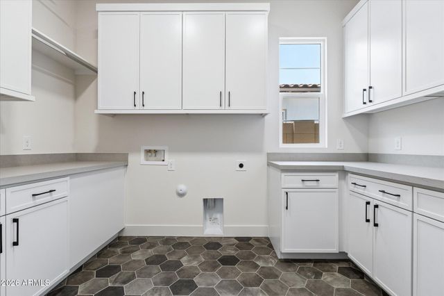 1541 E NOLAN Place, Chandler, AZ 85249