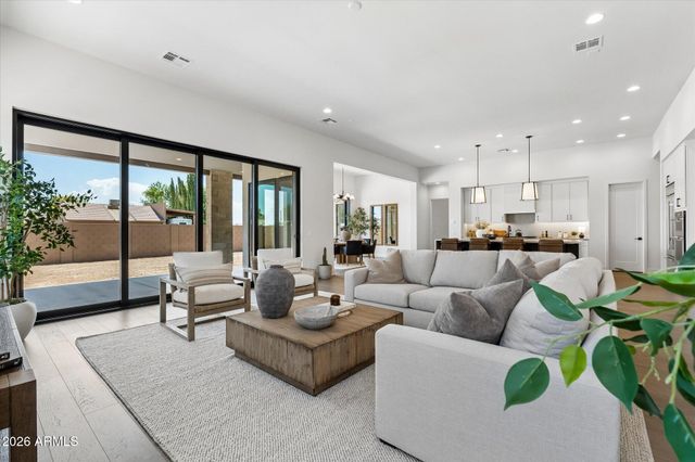 1541 E NOLAN Place, Chandler, AZ 85249