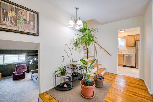 1434 Pine Valley Boulevard, Ann Arbor, MI 48104