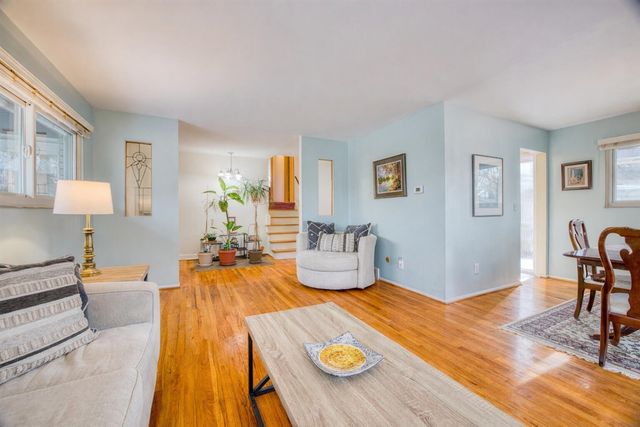 1434 Pine Valley Boulevard, Ann Arbor, MI 48104