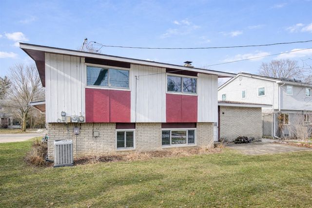 1434 Pine Valley Boulevard, Ann Arbor, MI 48104