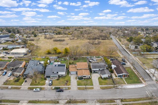 1434 Pine Valley Boulevard, Ann Arbor, MI 48104