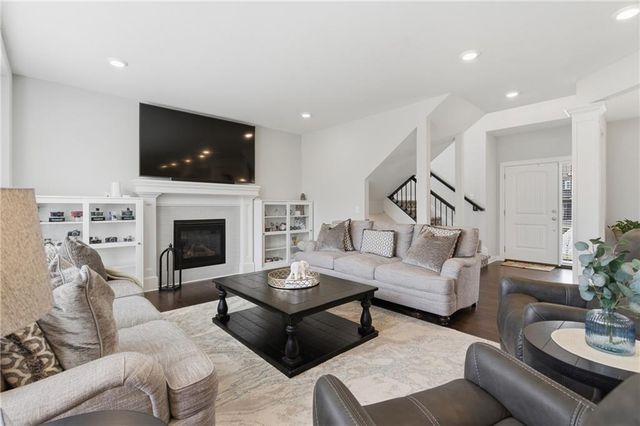 4406 SW Amethyst Drive, Lee's Summit, MO 64082