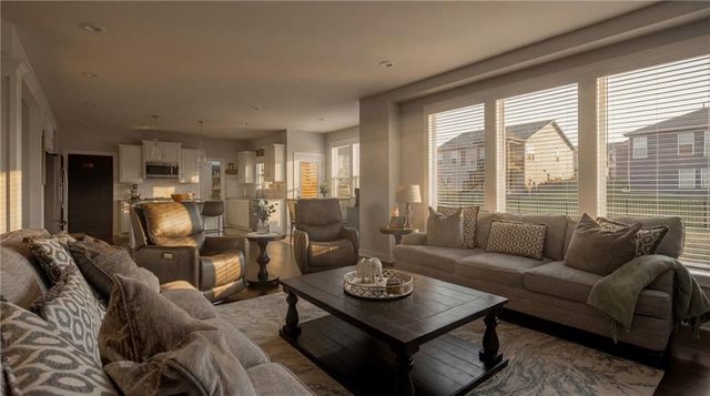 4406 SW Amethyst Drive, Lee's Summit, MO 64082