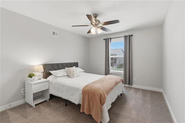 4406 SW Amethyst Drive, Lee's Summit, MO 64082