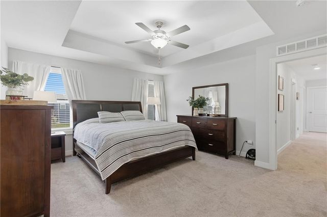 4406 SW Amethyst Drive, Lee's Summit, MO 64082