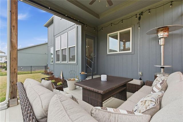 4406 SW Amethyst Drive, Lee's Summit, MO 64082