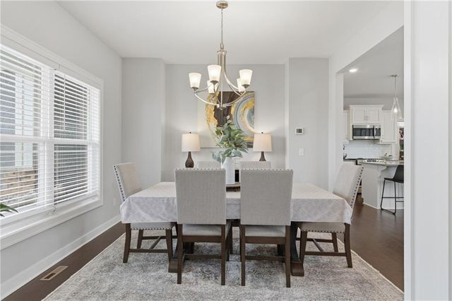 4406 SW Amethyst Drive, Lee's Summit, MO 64082