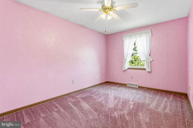 29 ALLEN DR, Hanover, PA 17331