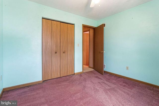 29 ALLEN DR, Hanover, PA 17331