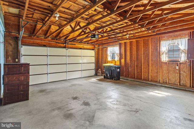 29 ALLEN DR, Hanover, PA 17331
