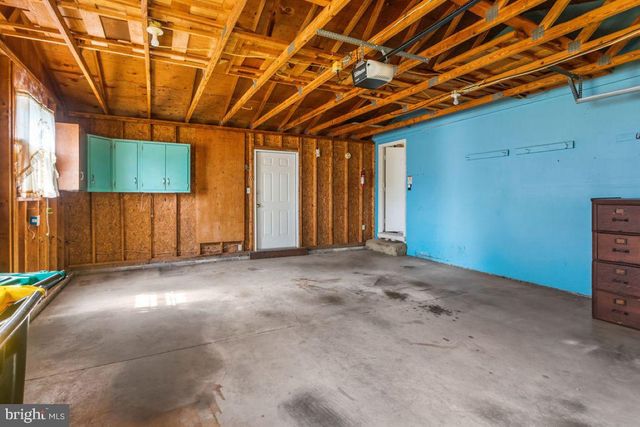 29 ALLEN DR, Hanover, PA 17331