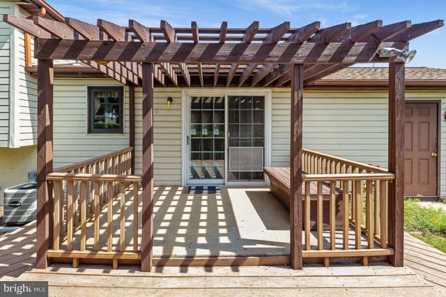29 ALLEN DR, Hanover, PA 17331